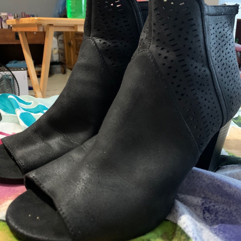 Open toed booties